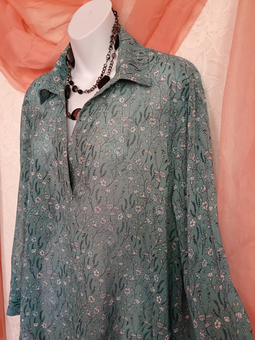 CAbi Ladies Teal Green Floral Long-Sleeve Button Front Blouse Sz XS - Picture 3 of 7